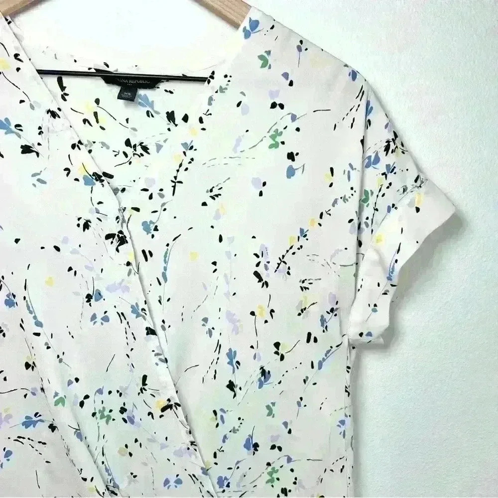 Banana Republic Women’s Wrap-Front White Floral Top Size XS - Picture 4 of 14